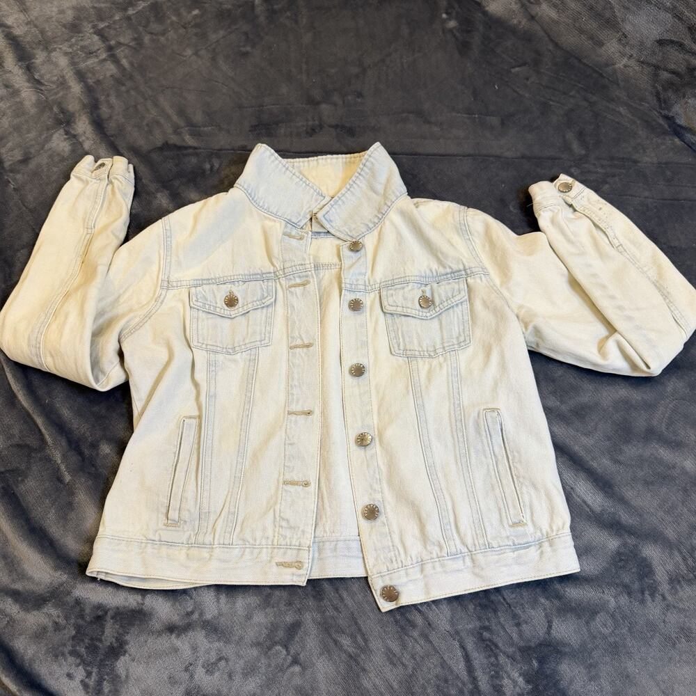 Forever 21 Essential Denim Jacket Women M Light Wash Trucker Jean Coat M